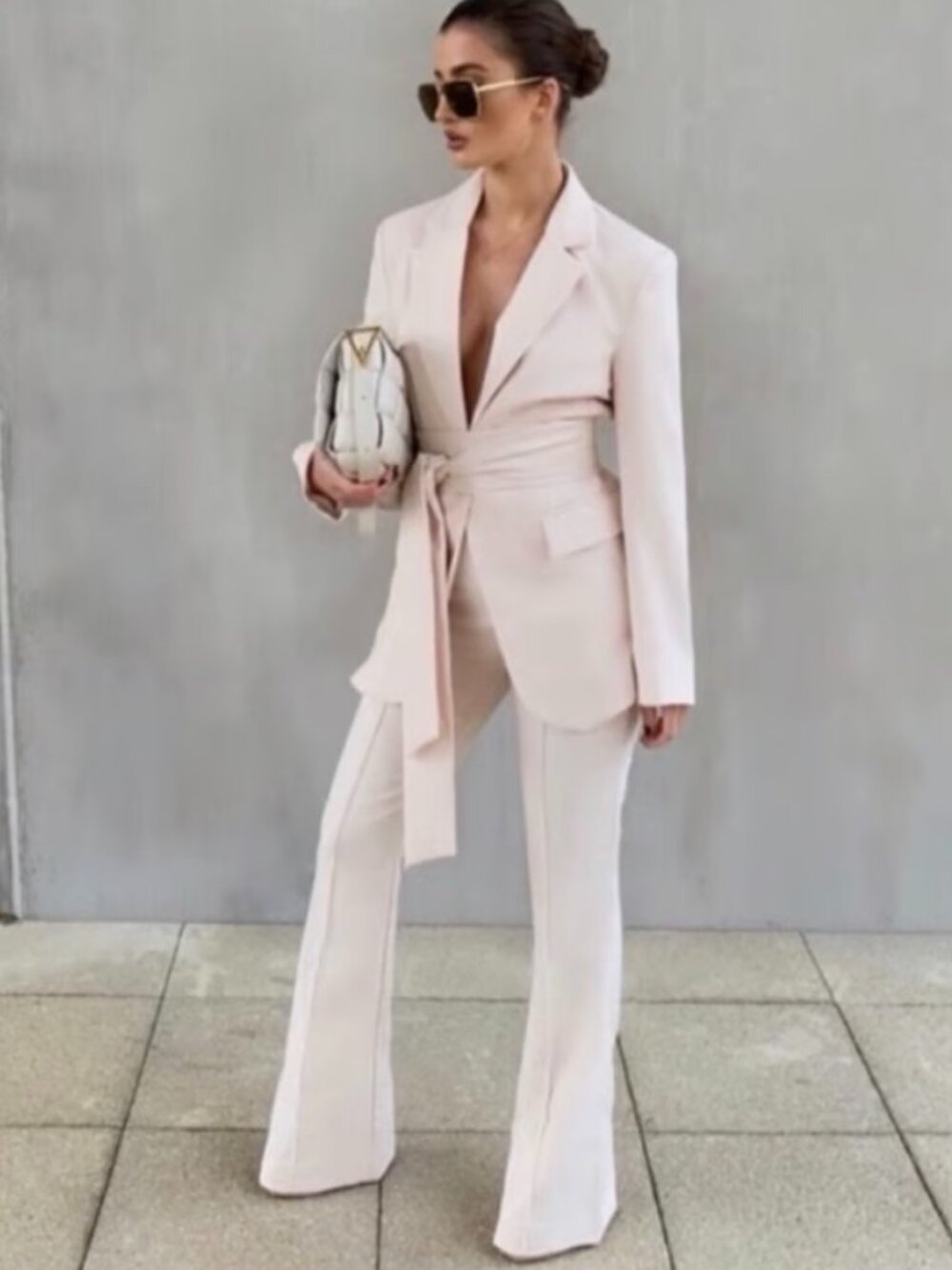 Because Of Alice — Wide-Leg Trousers And Blazer Set - Picture 2 of 9